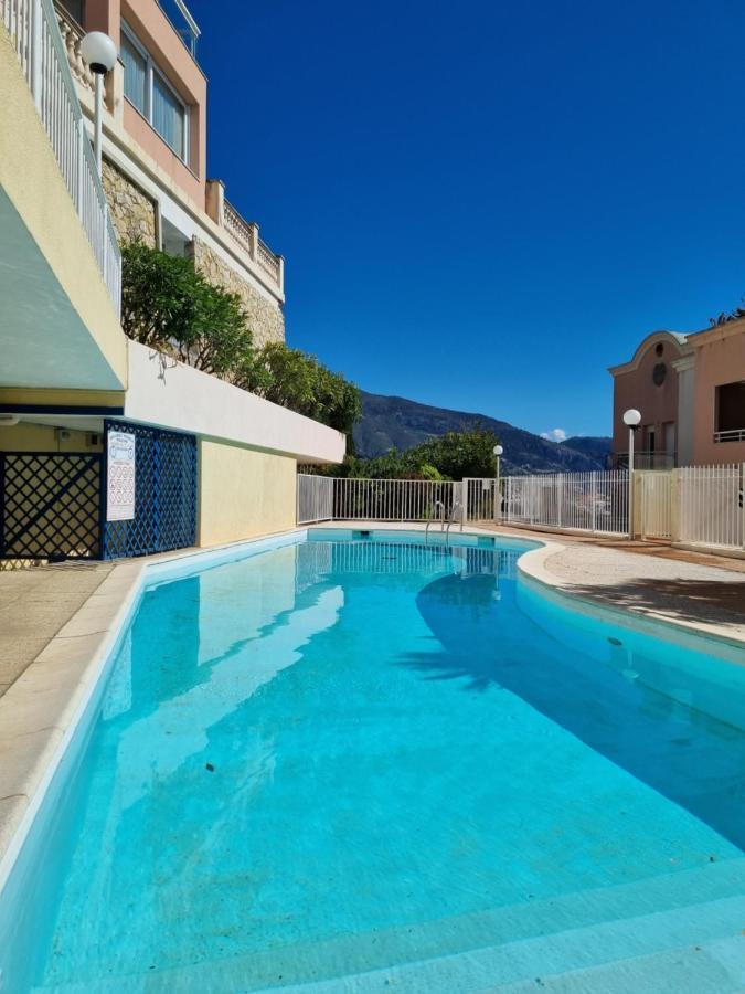 Dernier Etage D'Une Maison Roquebrune-Cap-Martin Exterior foto